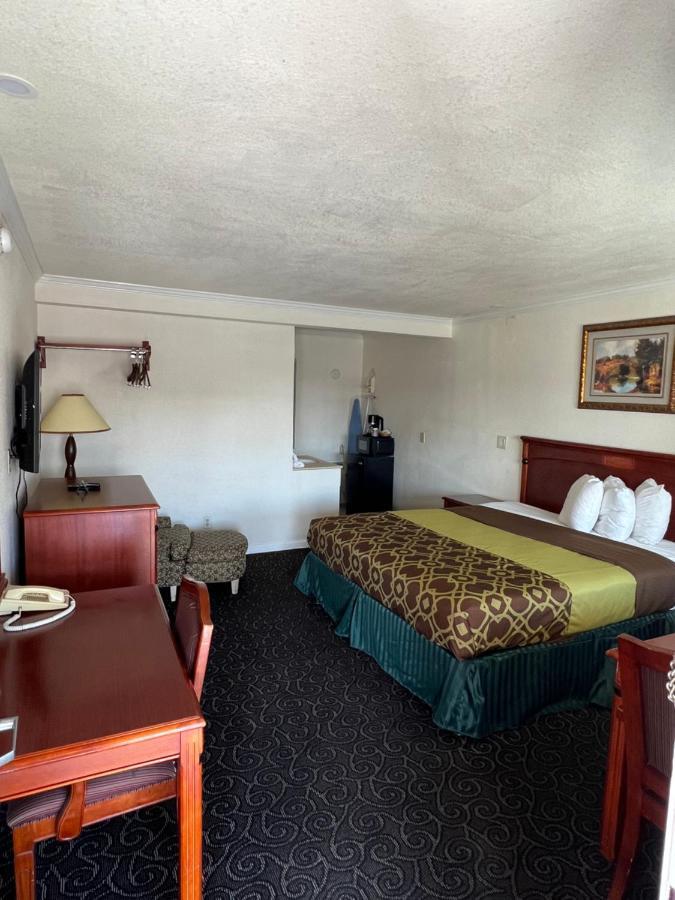 Americas Best Value Inn Hanford Exterior foto